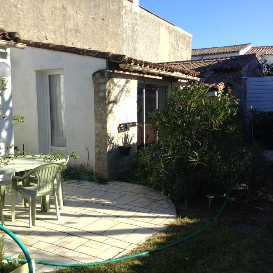 Maison Charmante A Sainte-Marie-De-Re Avec Terrasse Exterior photo